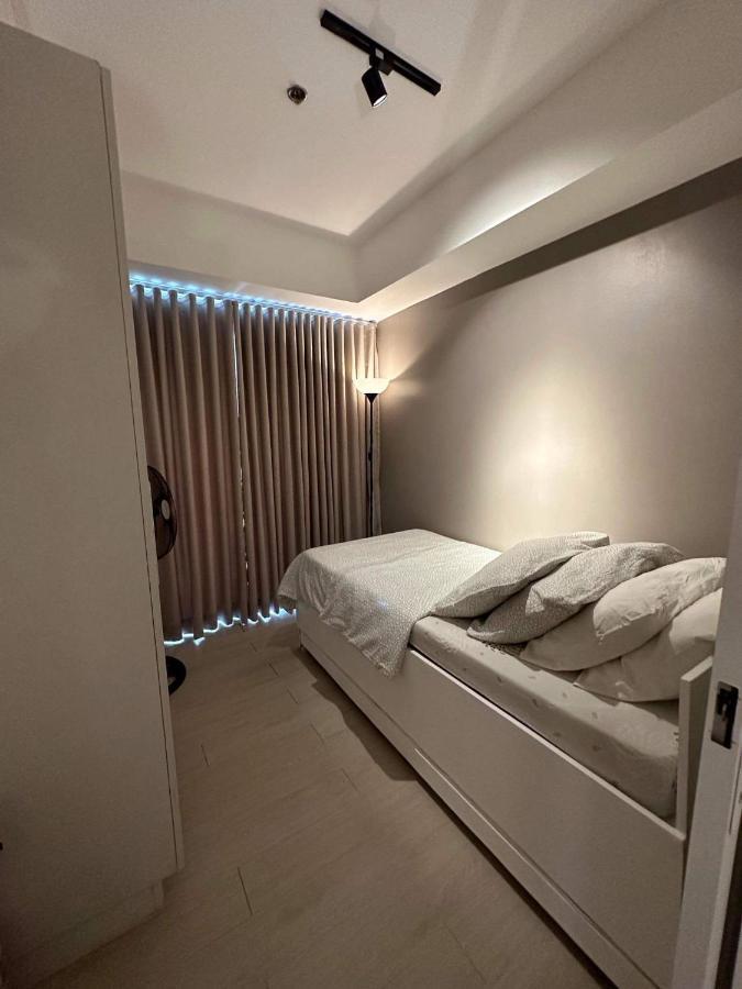 Azure Urban Resort Residence R&C - Paranaque Manila Esterno foto