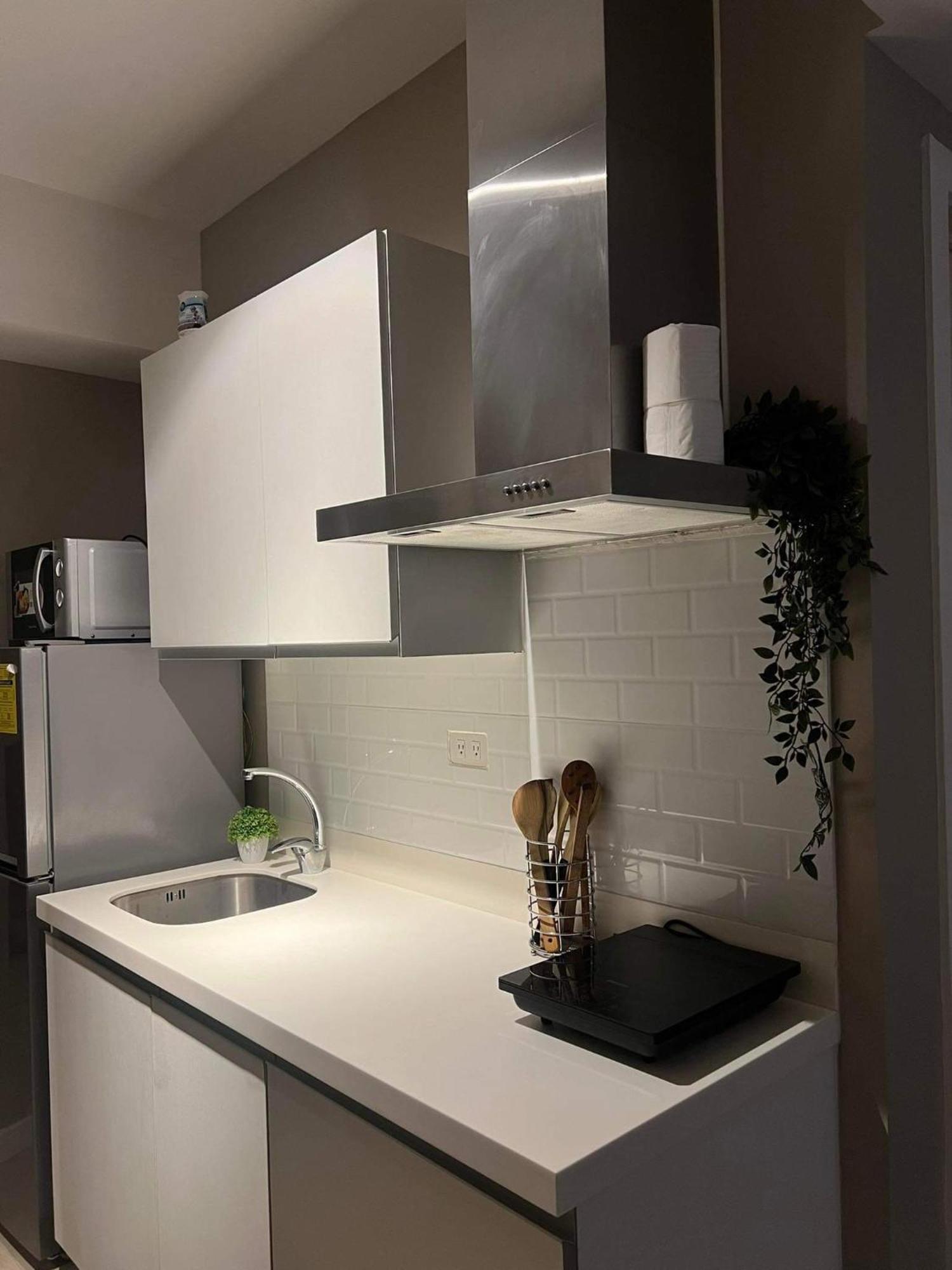 Azure Urban Resort Residence R&C - Paranaque Manila Esterno foto