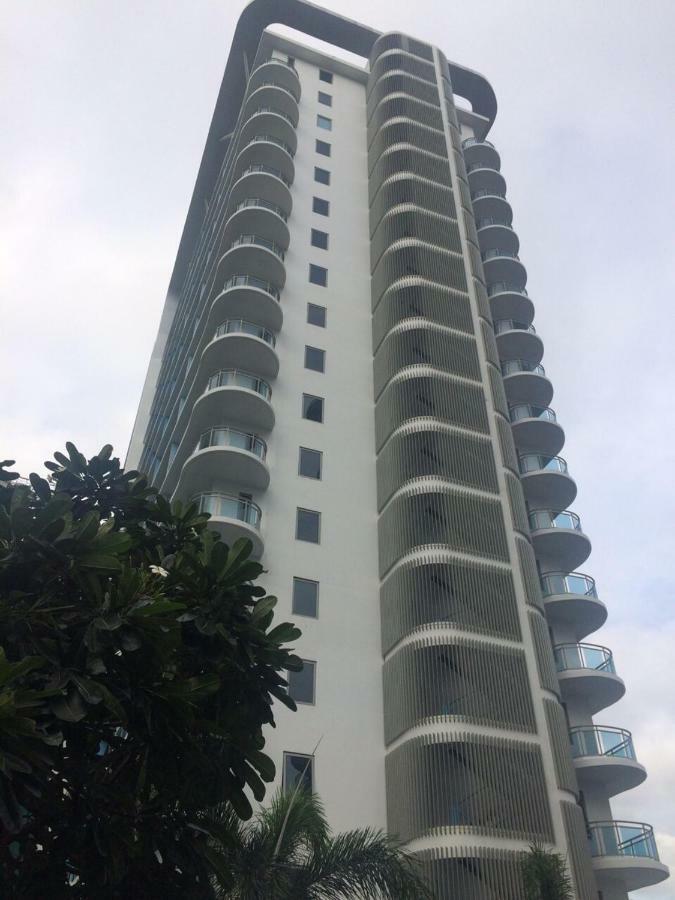 Azure Urban Resort Residence R&C - Paranaque Manila Esterno foto